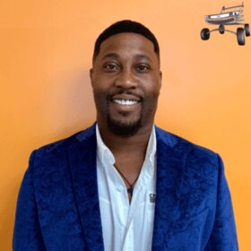 Staff member John King from ID_9c5c65