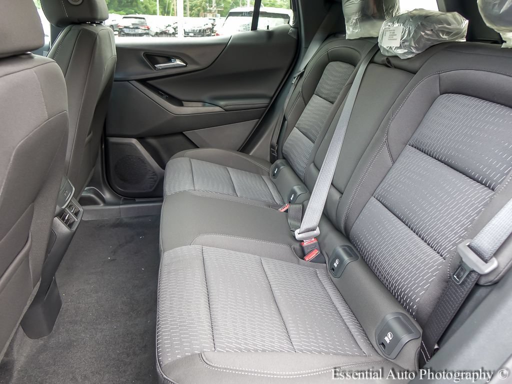 2027 Chevrolet Equinox LT - Photo 12