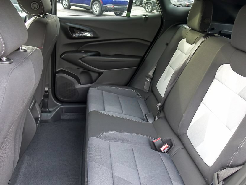 2026 Chevrolet Trax RS - Photo 13