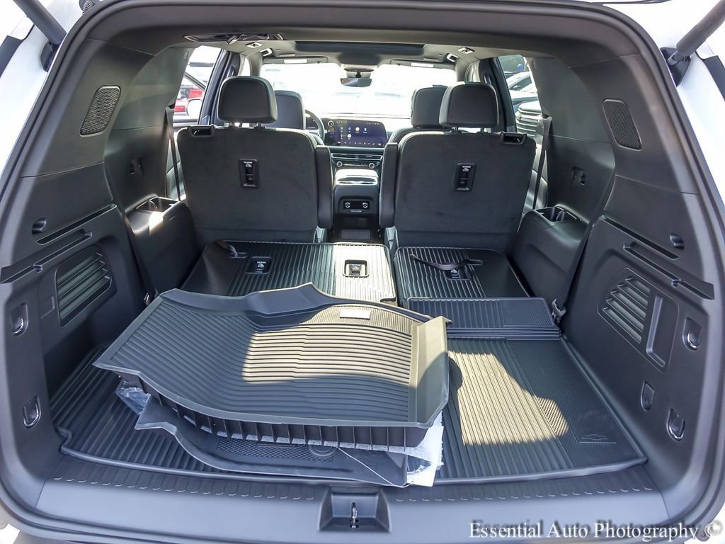 2026 Chevrolet Traverse LT - Photo 22