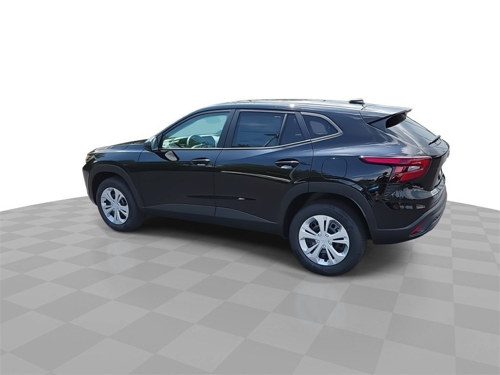 2026 Chevrolet Trax LS - Photo 7