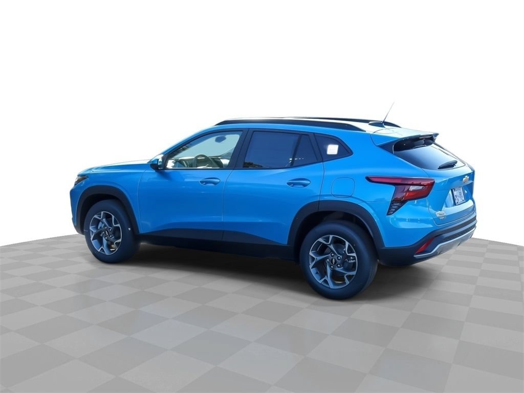 2026 Chevrolet Trax LT - Photo 6