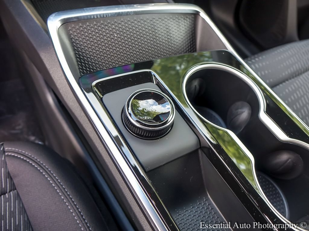 2027 Chevrolet Equinox LT - Photo 19