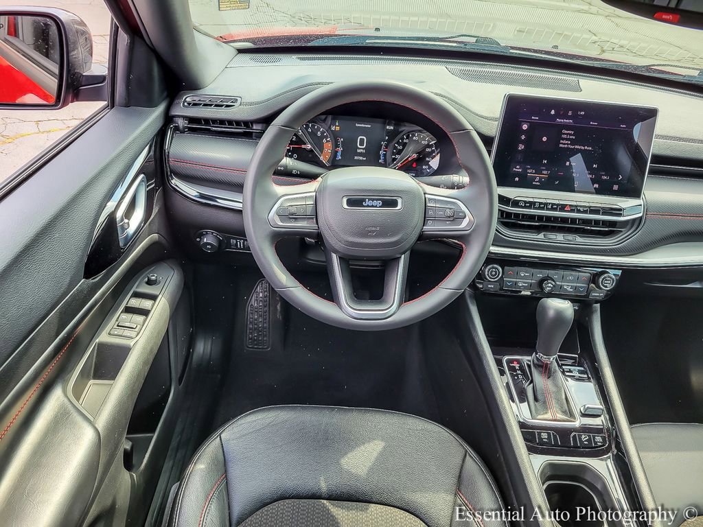 2025 Jeep Compass Trailhawk - Photo 15