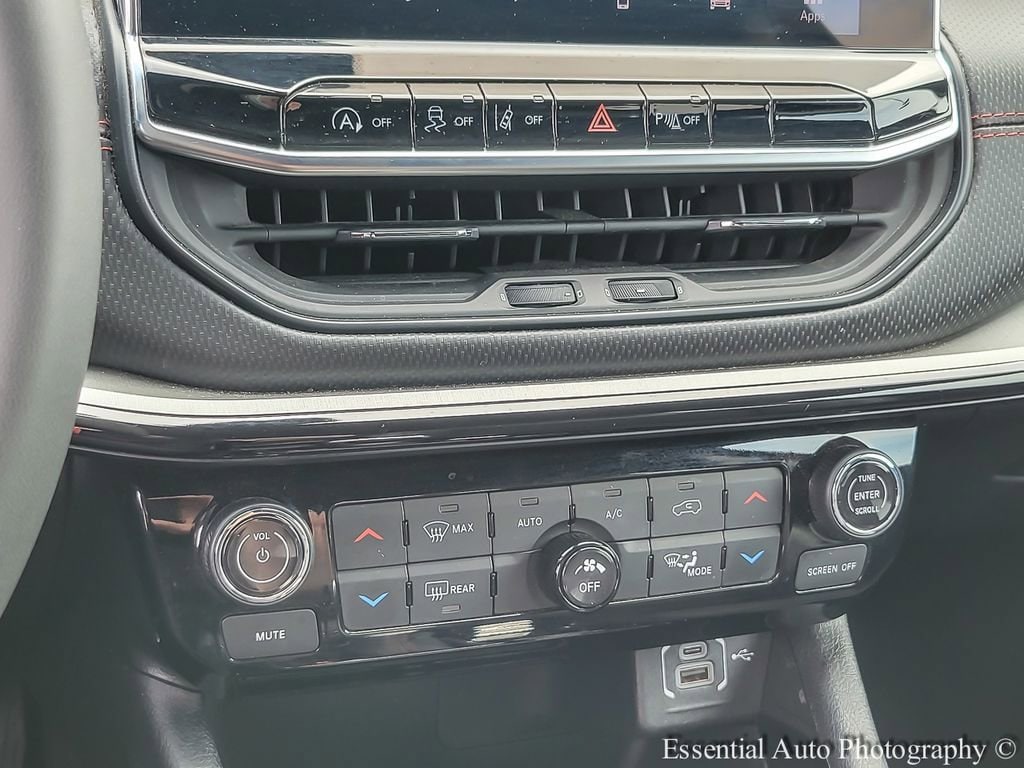 2025 Jeep Compass Trailhawk - Photo 19