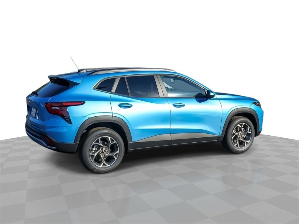 2026 Chevrolet Trax LT - Photo 9
