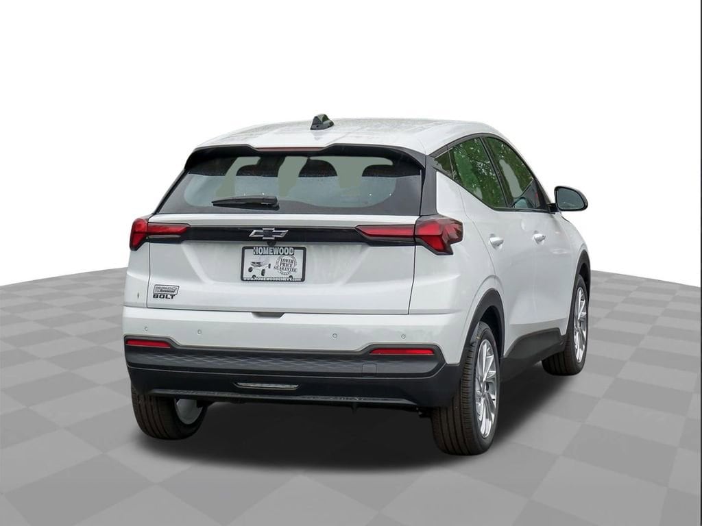 2027 Chevrolet Bolt LT - Photo 8