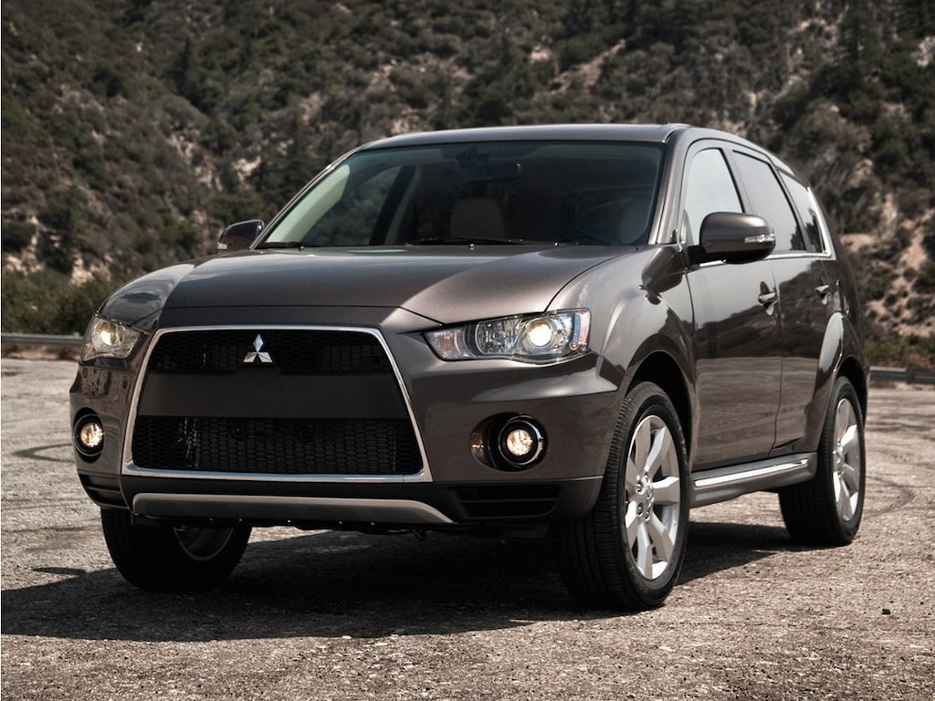 Used 2011 Mitsubishi Outlander SE SUV