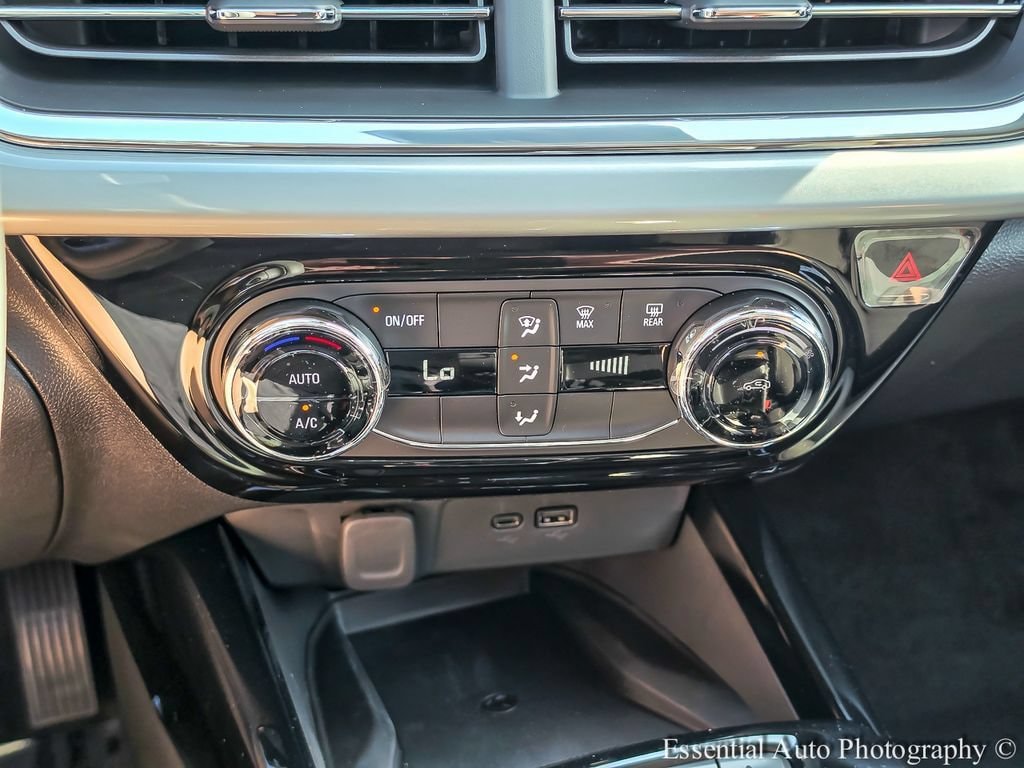 2026 Chevrolet Trax LT - Photo 19