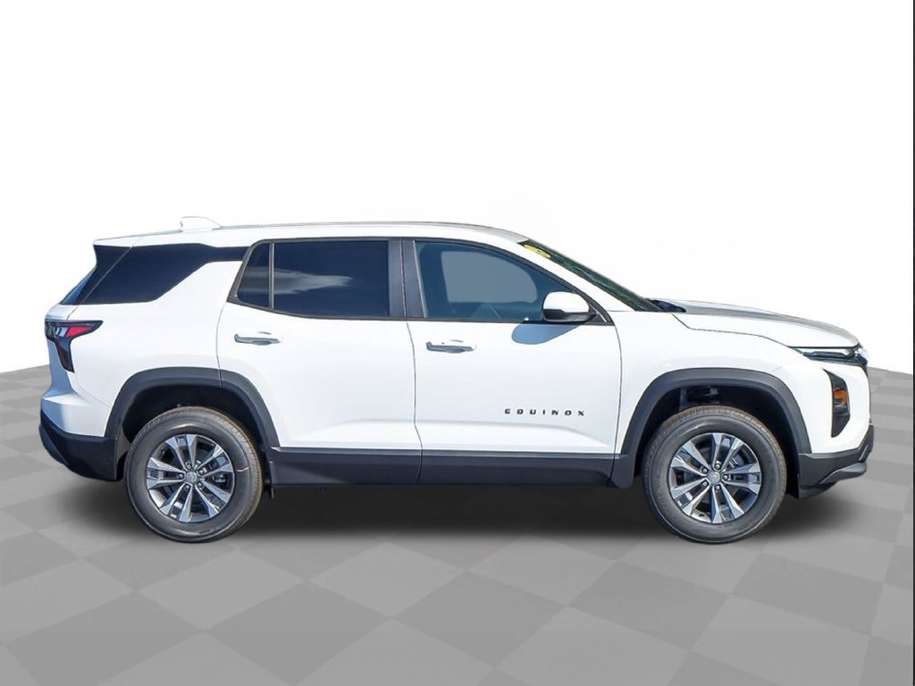 2027 Chevrolet Equinox LT - Photo 10