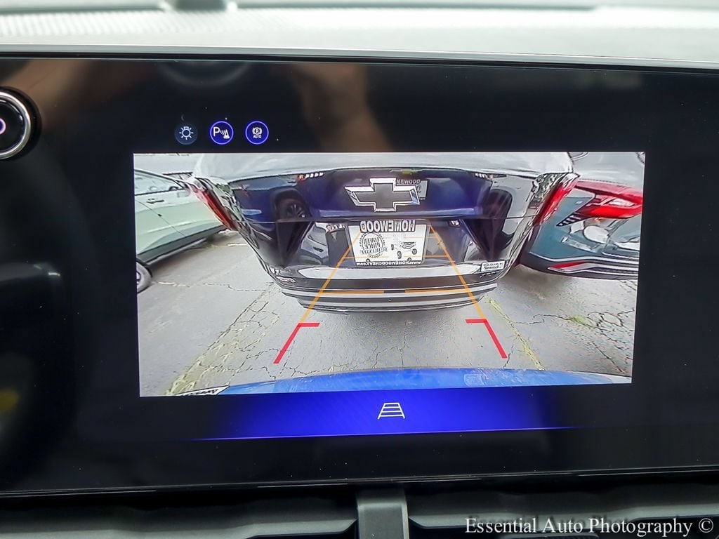 2027 Chevrolet Equinox LT - Photo 17