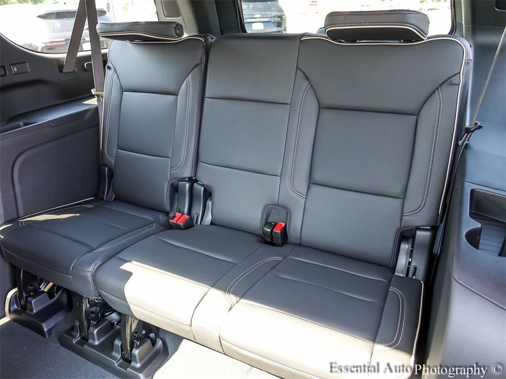 2025 Chevrolet Suburban Premier - Photo 15