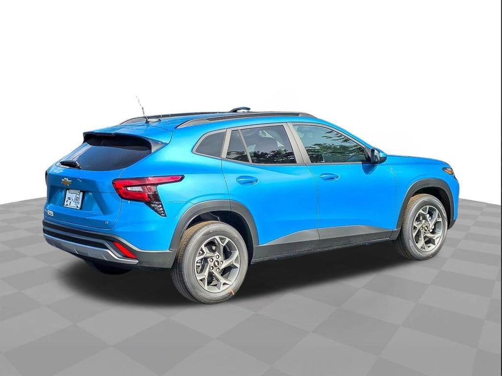 2026 Chevrolet Trax LT - Photo 9