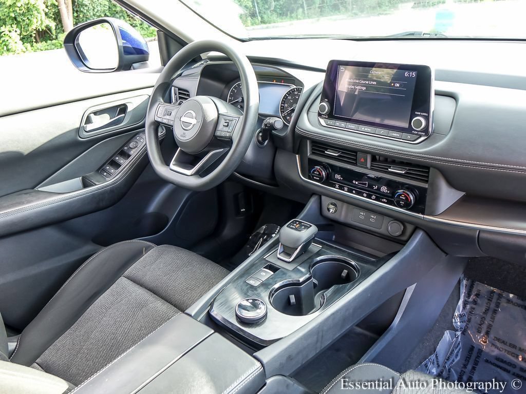 2024 Nissan Rogue SV - Photo 27