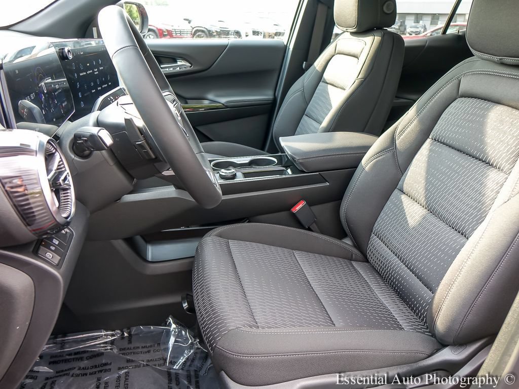 2027 Chevrolet Equinox LT - Photo 11