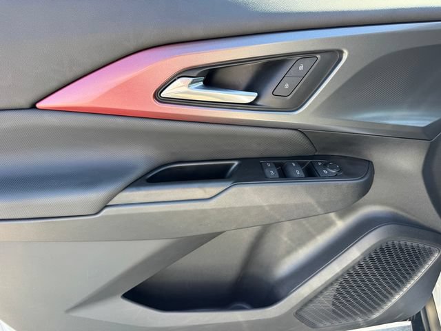 2024 Chevrolet Equinox EV RS - Photo 15