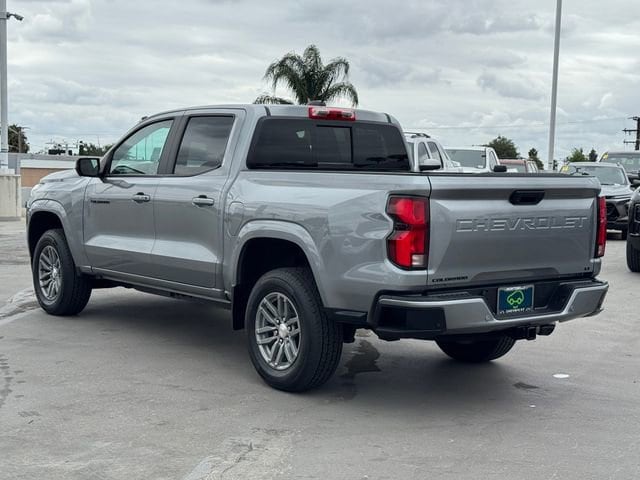 2023 Chevrolet Colorado LT photo 3