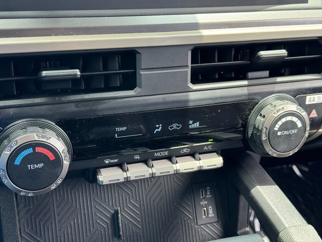 2026 Toyota Tacoma SR5 - Photo 17