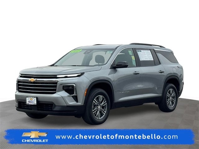 2025 Chevrolet Traverse LT's photo
