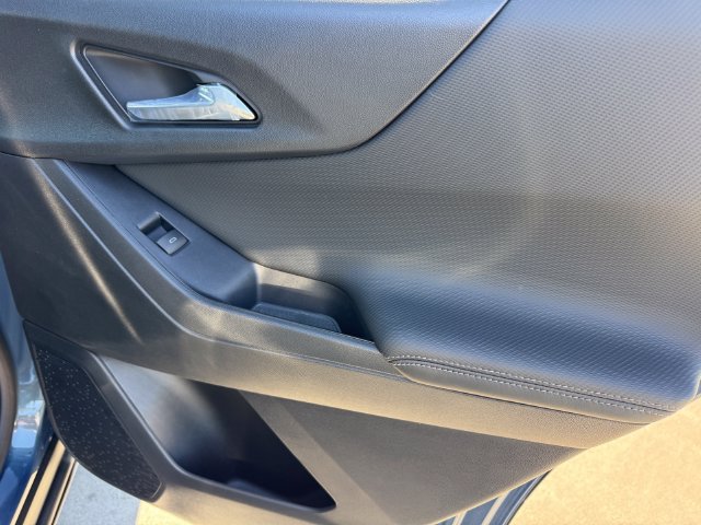 2027 Chevrolet Equinox LT - Photo 10