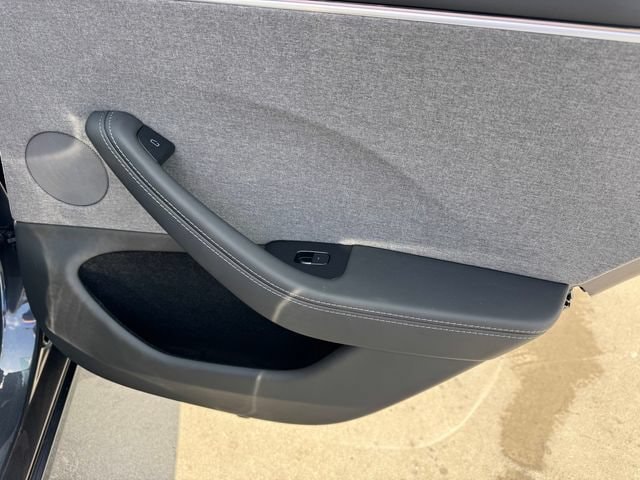 2025 Tesla Model 3 Long Range - Photo 9