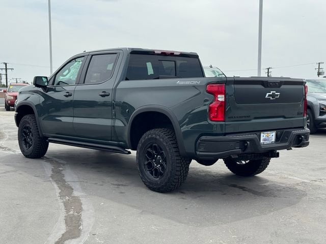 2026 Chevrolet Silverado 1500 ZR2 photo 2