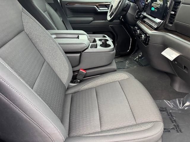 2025 Chevrolet Silverado 1500 LT - Photo 7
