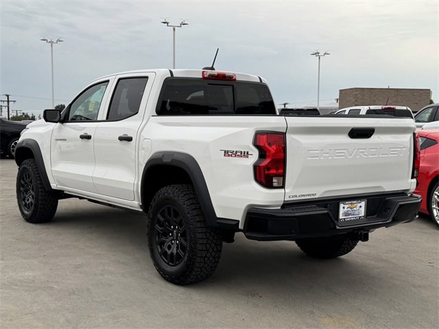 2026 Chevrolet Colorado Trail Boss photo 2
