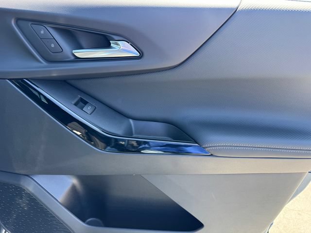 2027 Chevrolet Equinox LT - Photo 8