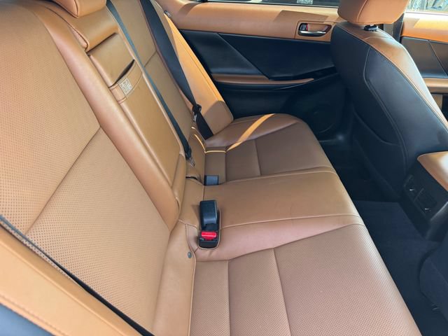 2023 Lexus IS 300 - Photo 8