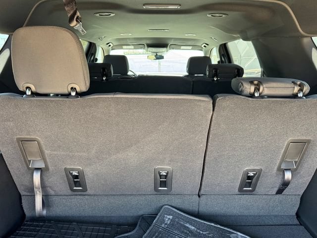 2026 Chevrolet Suburban LS - Photo 11