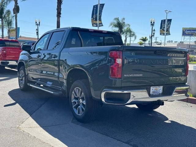 2026 Chevrolet Silverado 1500 LT photo 2