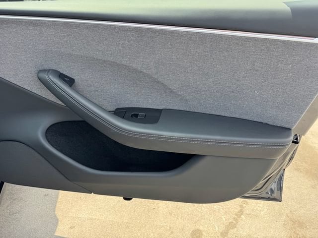 2025 Tesla Model 3 Long Range - Photo 7