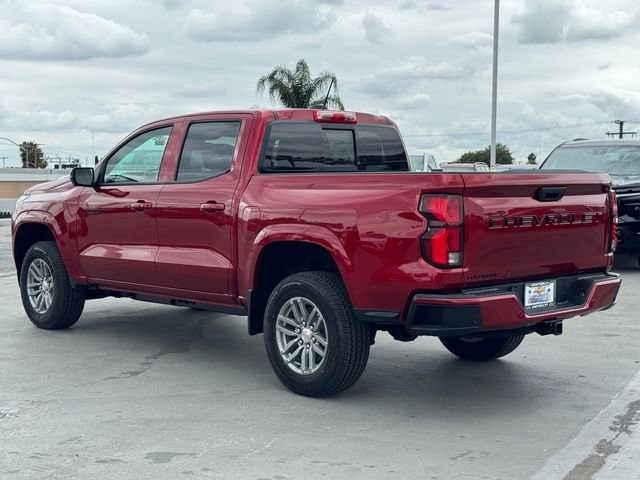 2026 Chevrolet Colorado LT photo 2