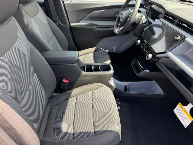 2027 Chevrolet Bolt LT - Photo 7