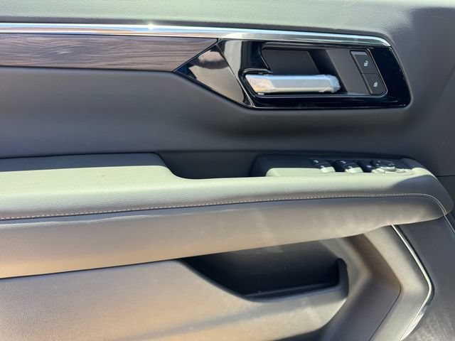 2026 Chevrolet Suburban LS - Photo 15