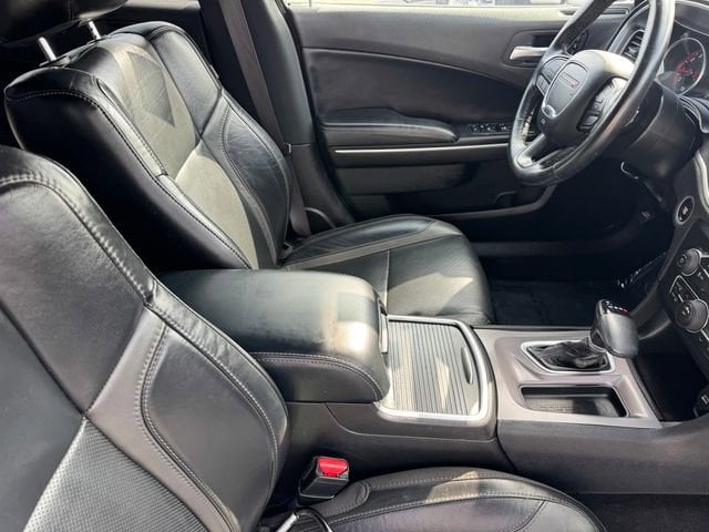 2022 Dodge Charger SXT photo 6