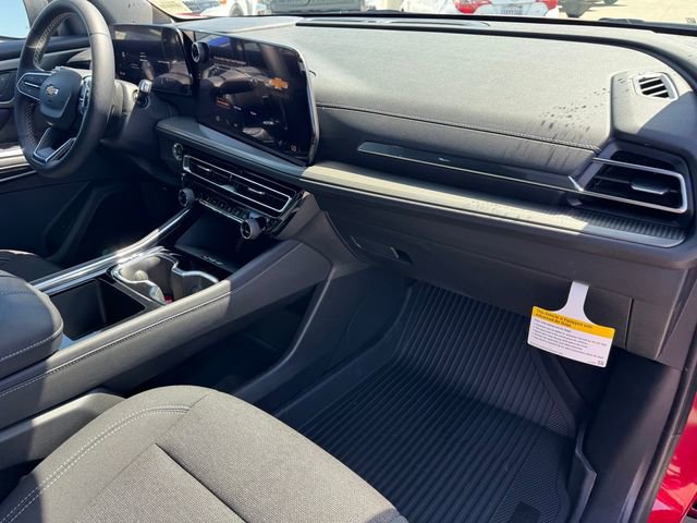 2026 Chevrolet Traverse LT photo 5