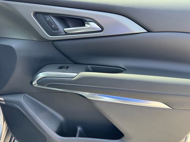 2026 Chevrolet Traverse LT photo 3