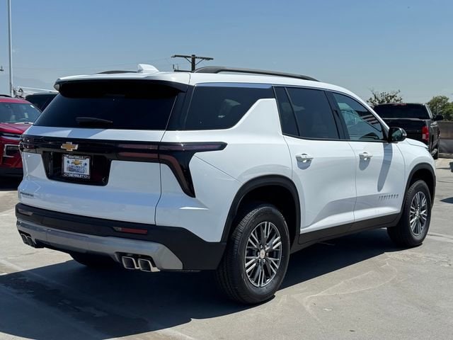 2026 Chevrolet Traverse LT photo 4