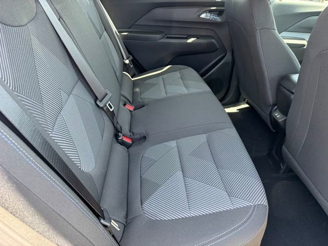 2027 Chevrolet Bolt LT - Photo 9