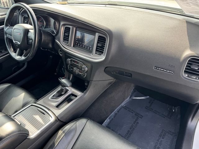 2022 Dodge Charger SXT photo 5