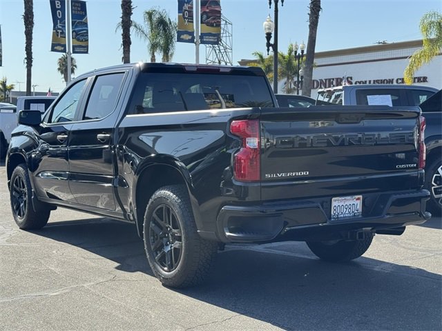 2025 Chevrolet Silverado 1500 Custom photo 2