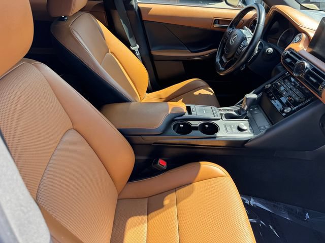 2023 Lexus IS 300 - Photo 6