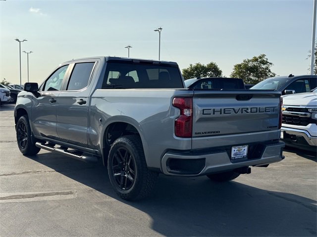 2026 Chevrolet Silverado 1500 Custom photo 2