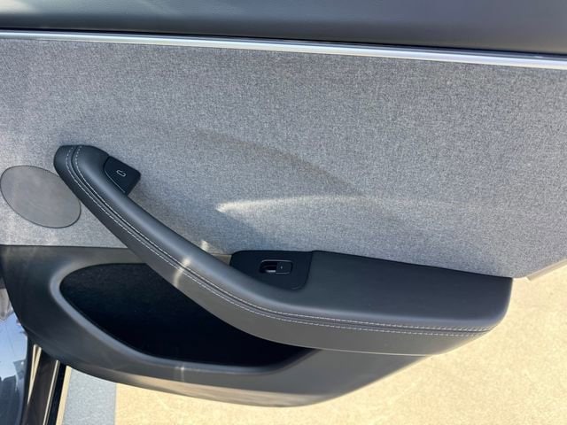 2025 Tesla Model 3 Long Range - Photo 9