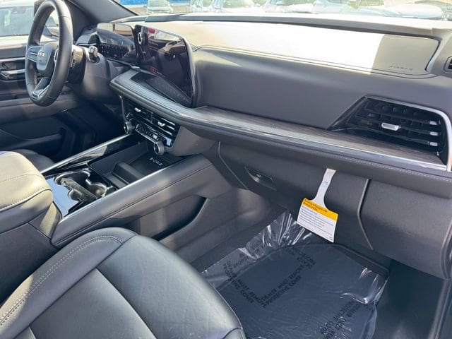 2025 Chevrolet Tahoe Z71 photo 3