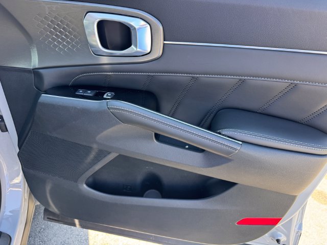 2022 Kia Sorento SX - Photo 7