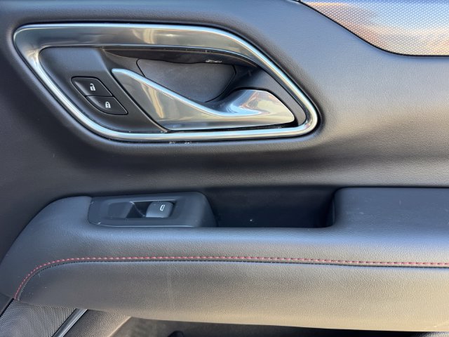 2023 Chevrolet Suburban RST - Photo 11