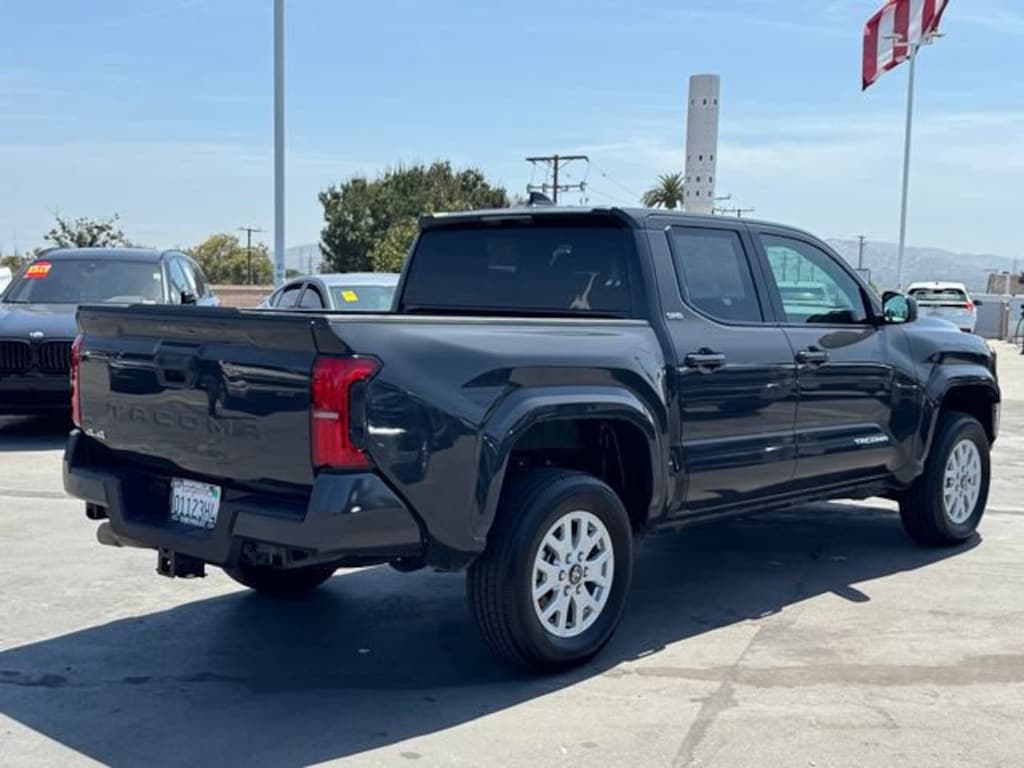Used 2026 Toyota Tacoma 4WD SR5